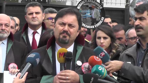 Diyarbakır'daki Adalet Nöbeti'nde konuşan Altun: Bizim için askerlik bitsin artık!